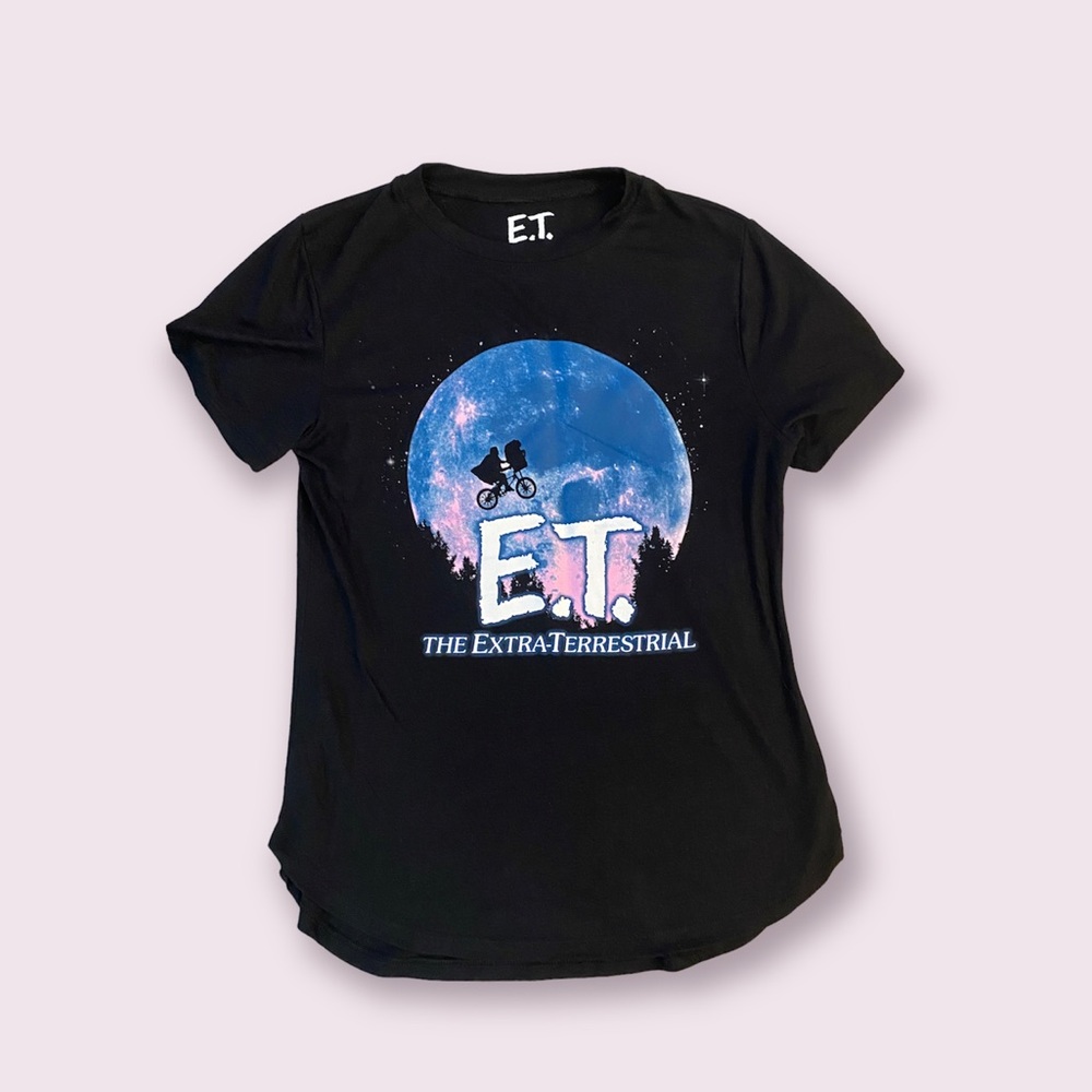 E.T. The Extra Terrestrial Graphic Tee Shirt